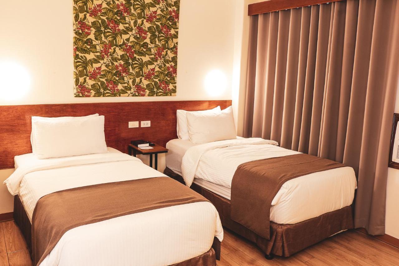 Hotel Sentro Legazpi Exteriér fotografie